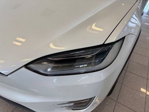 Used 2018 Tesla Model X 100D AWD/4WD image 11