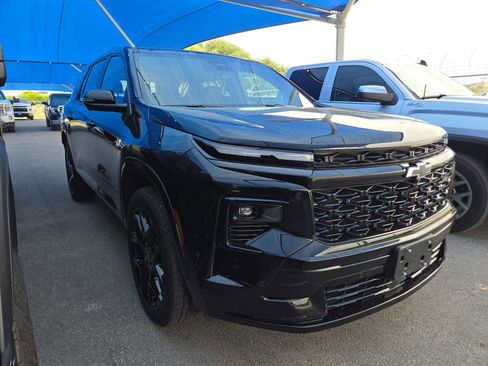 Used 2026 Chevrolet Traverse RS w/ LPO, Floor Liner Package image 2