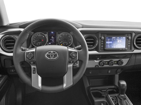Used 2016 Toyota Tacoma SR5 w/ Towing Package RWD image 4