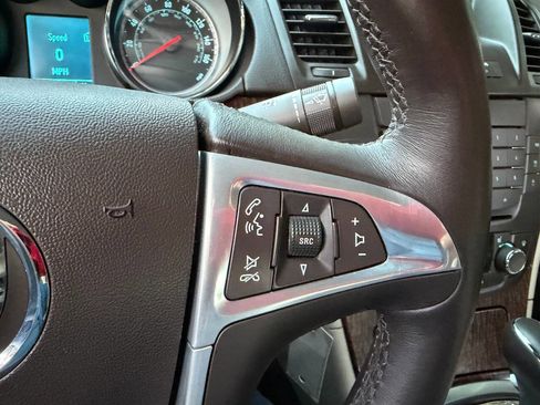 Used 2012 Buick Regal Leather image 28
