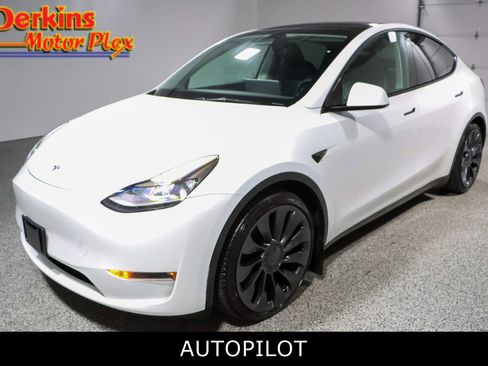 Used 2023 Tesla Model Y Performance AWD/4WD image 1
