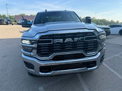 Used 2026 RAM 2500 Big Horn AWD/4WD image 2