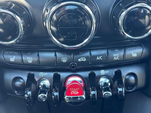 Used 2020 MINI Cooper 2-Door Hardtop FWD image 16