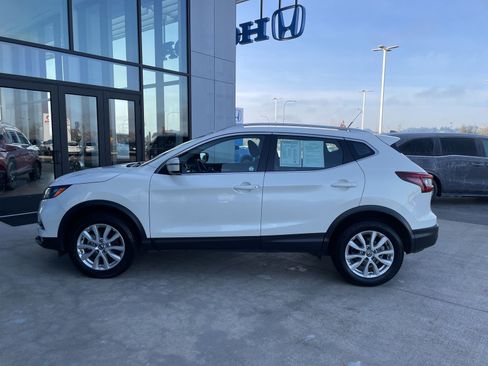 Used 2022 Nissan Rogue Sport SV image 8