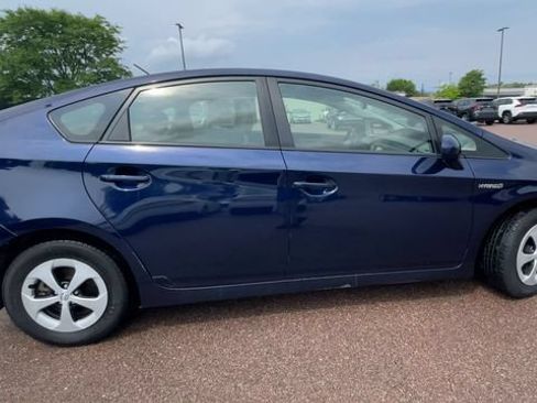 Used 2014 Toyota Prius Four FWD image 9