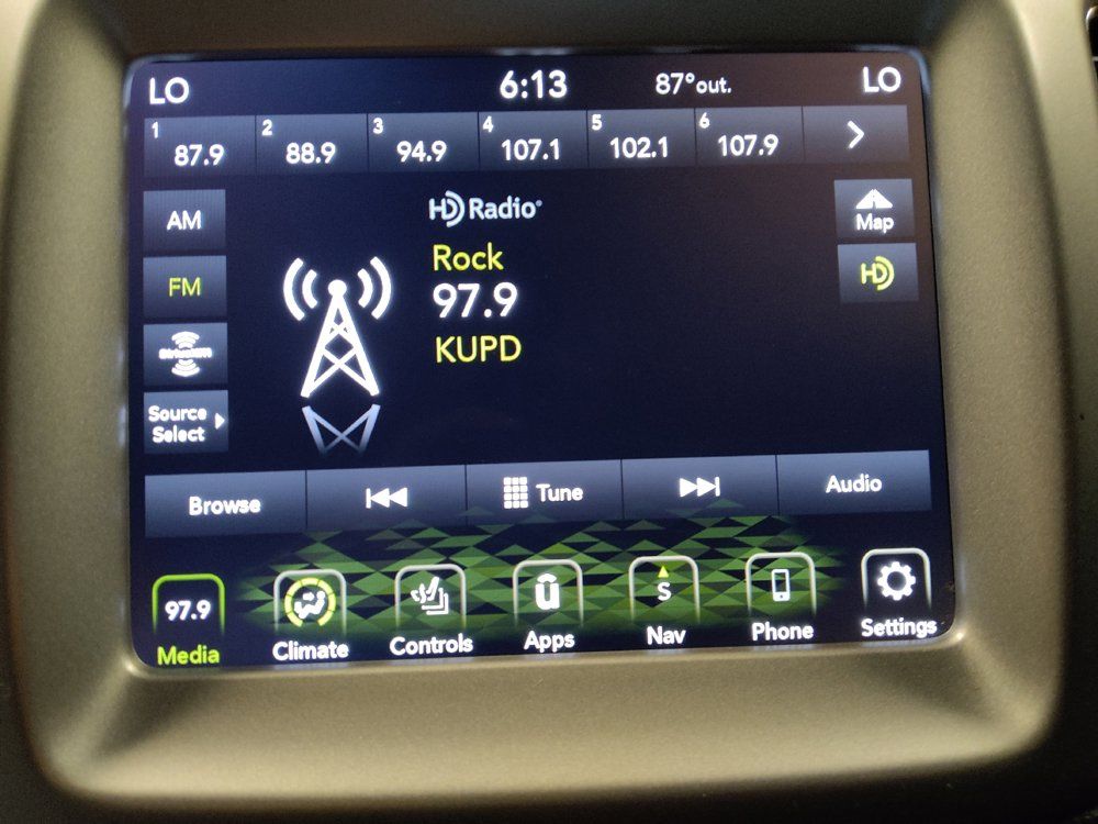 Used 2021 Jeep Compass Latitude FWD image 25