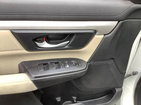 Used 2017 Honda CR-V LX image 12