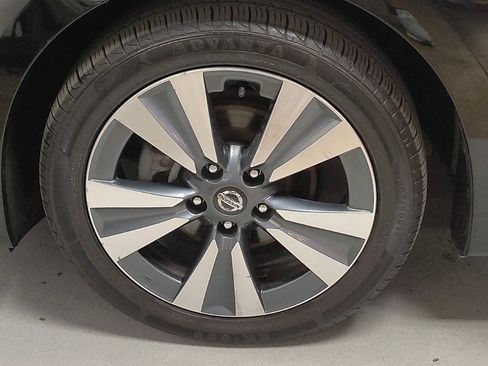 Used 2019 Nissan Sentra SV w/ Special Edition Package FWD image 31