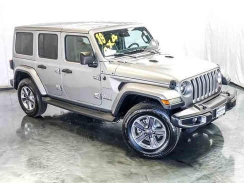 Used 2019 Jeep Wrangler Unlimited Sahara AWD/4WD image 6
