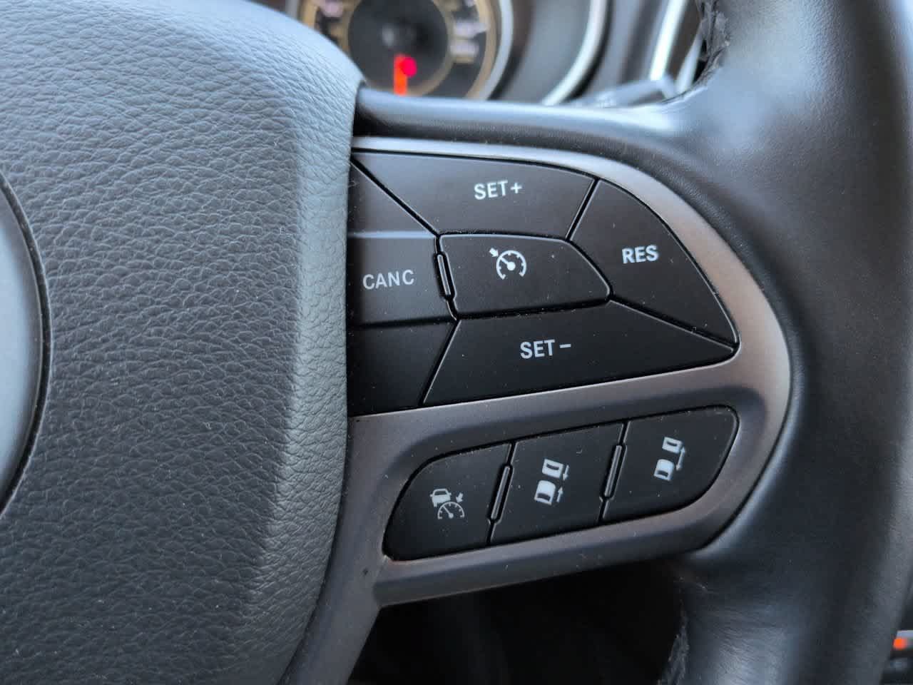 Used 2021 Jeep Cherokee Limited w/ Mopar Interior Package AWD/4WD image 25