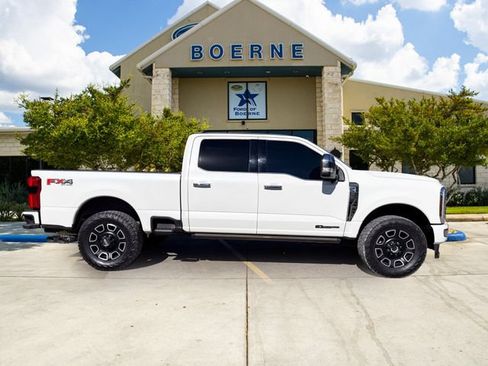 Used 2024 Ford F250 Platinum w/ FX4 Off-Road Package AWD/4WD image 6