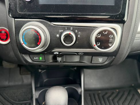 Used 2018 Honda Fit EX image 27