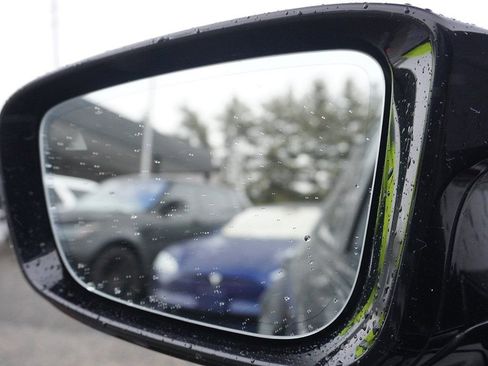 Used 2024 BMW M3 Competition w/ Premium Package image 31