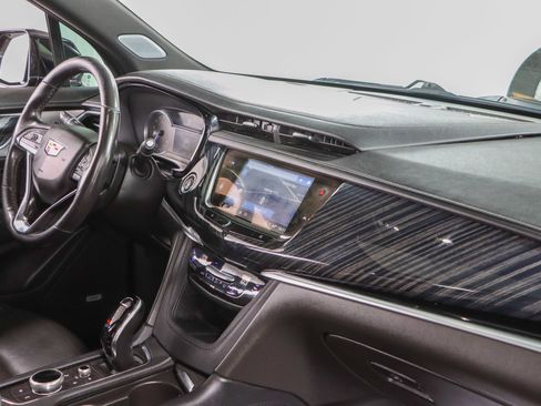 Used 2024 Cadillac XT6 Premium Luxury AWD/4WD image 27