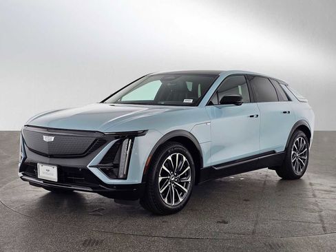 New 2026 Cadillac Lyriq Sport RWD image 7