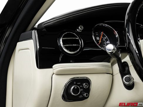 Used 2020 Bentley Mulsanne image 23