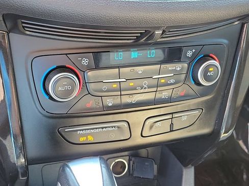 Used 2019 Ford Escape SEL AWD/4WD image 16