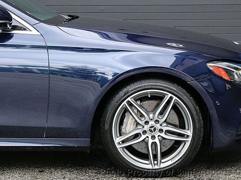 Used 2018 Mercedes-Benz E 400 4MATIC Wagon w/ Premium 2 Package image 18