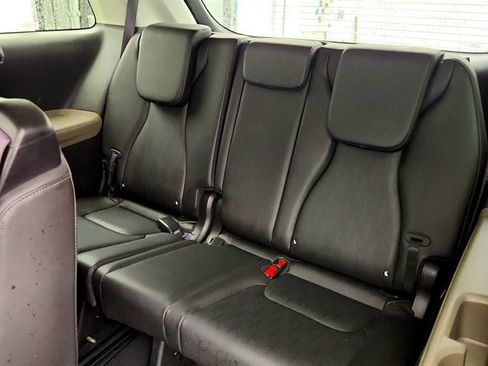 Used 2025 Kia Carnival FWD image 20