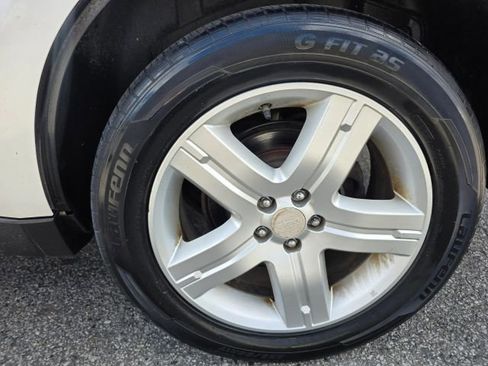 Used 2010 Subaru Forester 2.5X Premium image 9