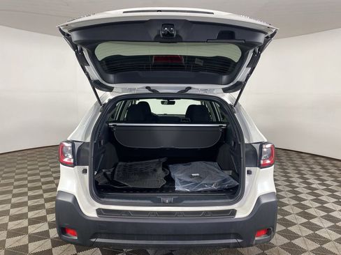Certified 2025 Subaru Outback Premium AWD/4WD image 8