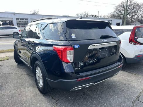 Used 2023 Ford Explorer XLT w/ Equipment Group 202A image 3