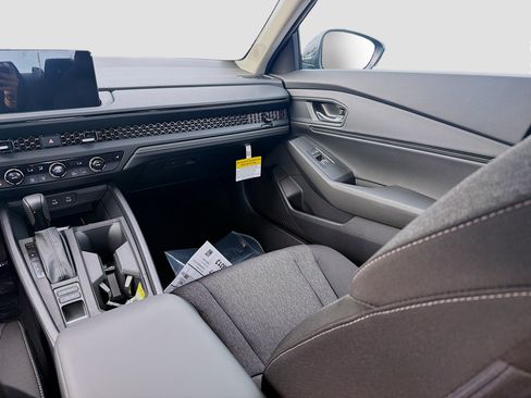 New 2026 Honda Accord SE image 18