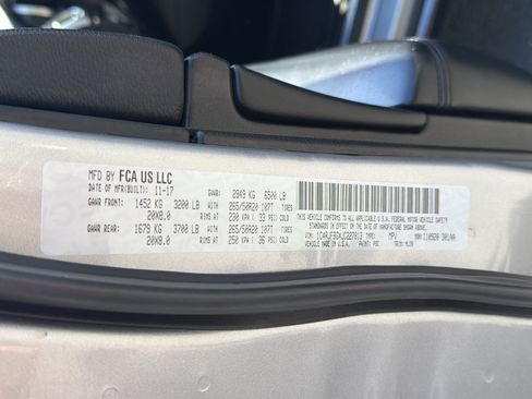 Used 2018 Jeep Grand Cherokee Limited AWD/4WD image 37