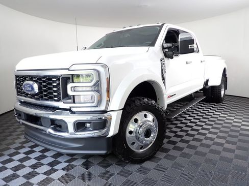 Used 2026 Ford F450 Lariat w/ Lariat Ultimate Package AWD/4WD image 2
