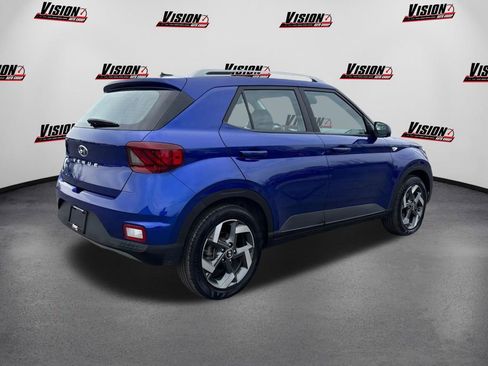 Certified 2023 Hyundai Venue Limited w/ Cargo Package FWD image 5