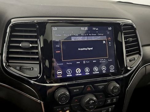Used 2019 Jeep Grand Cherokee Limited AWD/4WD image 18