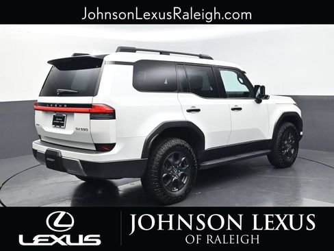 Used 2024 Lexus GX 550 AWD/4WD image 9