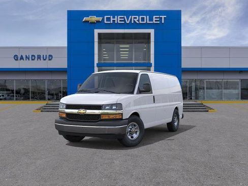New 2026 Chevrolet Express 3500 RWD image 32