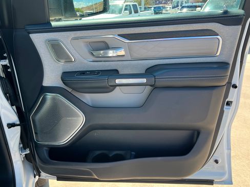 Used 2022 RAM 1500 Limited AWD/4WD image 23