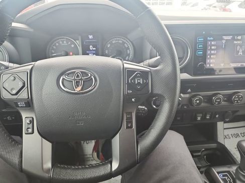 Used 2019 Toyota Tacoma TRD Sport AWD/4WD image 20