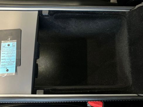 Used 2021 Tesla Model Y Long Range image 26