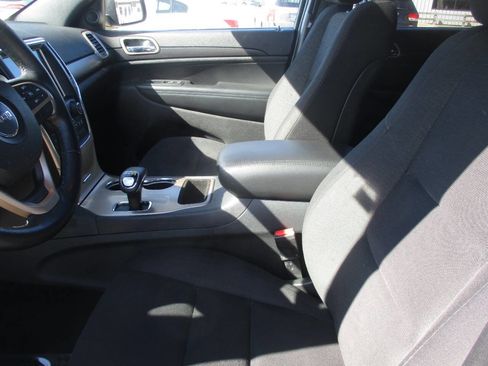 Used 2015 Jeep Grand Cherokee Laredo w/ Quick Order Package 23E image 15