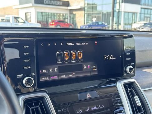 Used 2022 Kia Sorento EX w/ Panoramic Sunroof Package FWD image 20