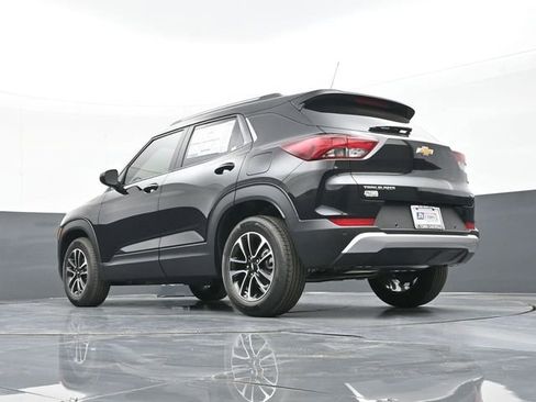 New 2026 Chevrolet TrailBlazer LT w/ Driver Confidence Package FWD image 35