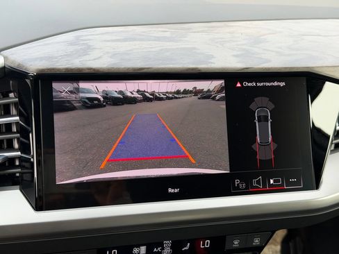 Certified 2023 Audi Q4 e-tron Premium Plus w/ Premium Plus RWD image 30