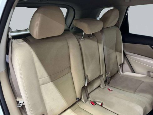 Used 2016 Nissan Rogue SV image 65