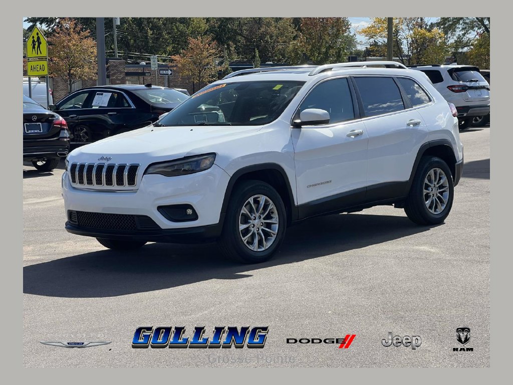 Used 2019 Jeep Cherokee Latitude Plus w/ Comfort/Convenience Group AWD/4WD image 1