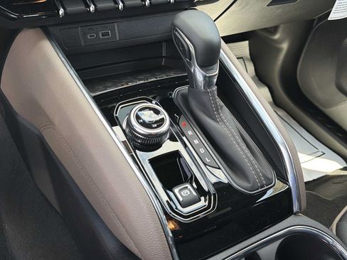 New 2026 GMC Canyon Denali AWD/4WD image 10