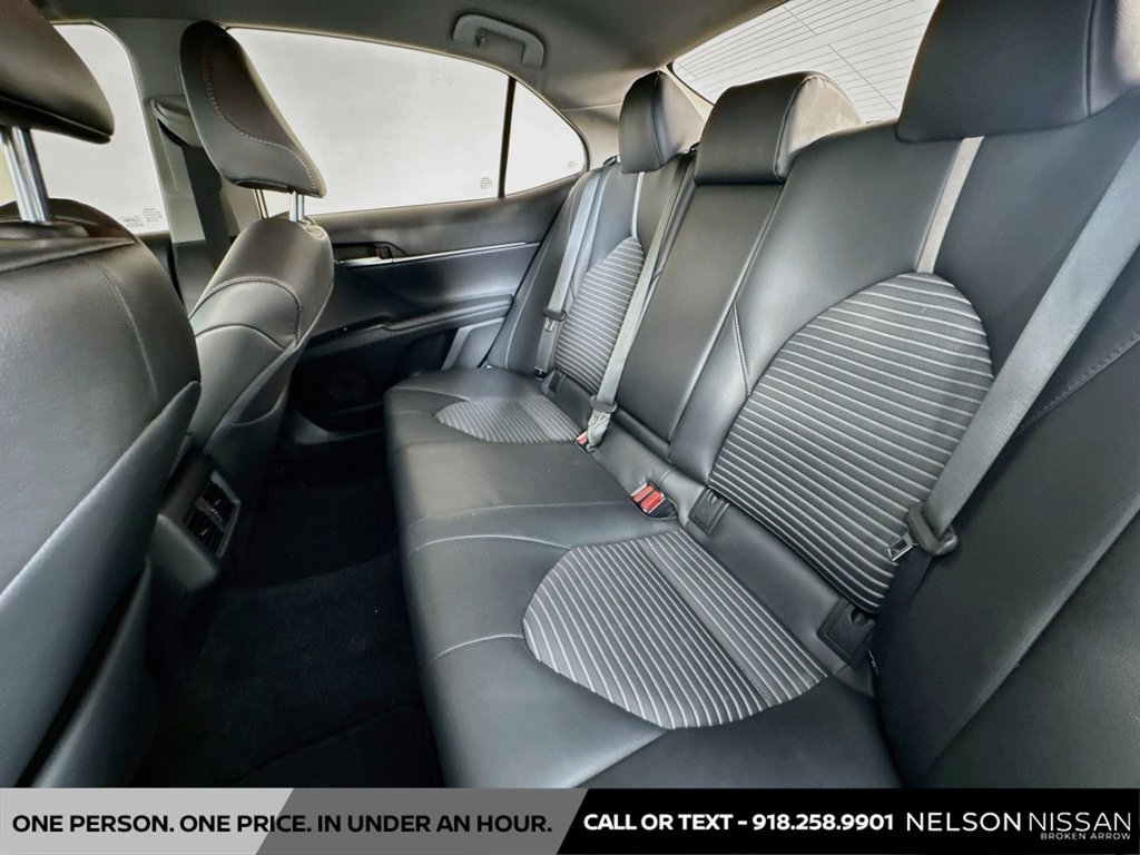 Used 2018 Toyota Camry SE w/ Audio Package FWD image 22