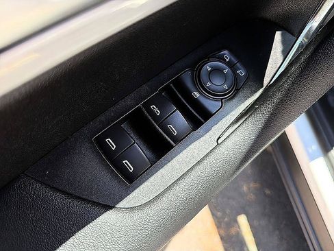 Used 2022 Chevrolet Blazer LT AWD/4WD image 21