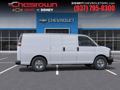 New 2025 Chevrolet Express 3500 w/ Driver Convenience Package RWD image 5