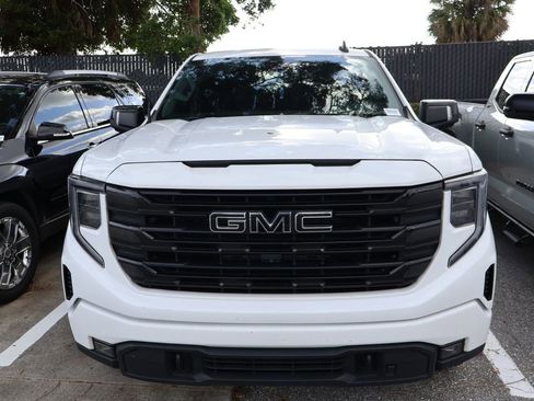 Used 2022 GMC Sierra 1500 Elevation w/ Elevation Premium Package image 5