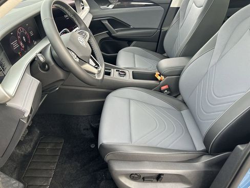 New 2026 Volkswagen Tiguan SE image 15