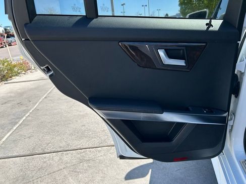 Used 2013 Mercedes-Benz GLK 350 4MATIC image 24