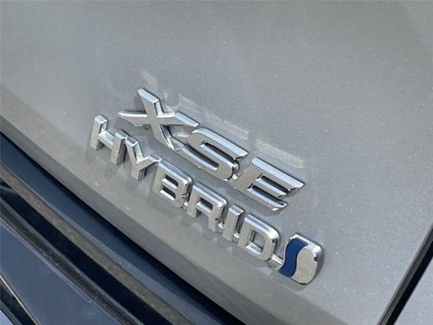 Used 2021 Toyota Sienna XSE w/ XSE Plus Package FWD image 6